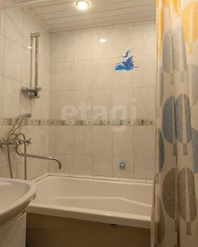 3-к квартира, вторичка, 64м2, 6/9 этаж