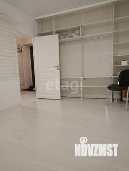 2-к квартира, вторичка, 42м2, 1/4 этаж