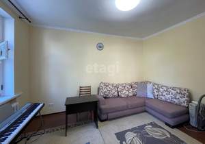 2-к квартира, вторичка, 60м2, 1/4 этаж