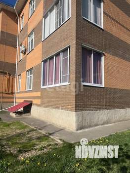 2-к квартира, вторичка, 61м2, 1/3 этаж