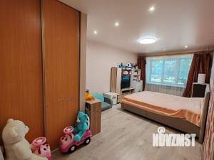 2-к квартира, вторичка, 49м2, 1/4 этаж