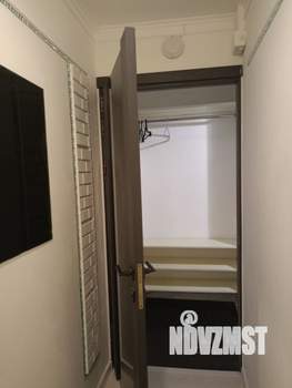 2-к квартира, вторичка, 40м2, 1/4 этаж