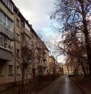 2-к квартира, вторичка, 49м2, 1/4 этаж