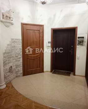4-к квартира, вторичка, 110м2, 2/3 этаж