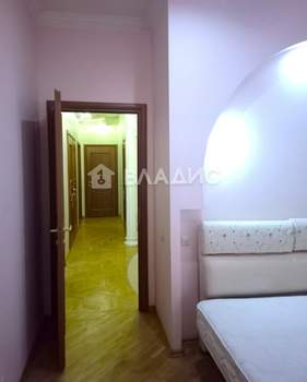 4-к квартира, вторичка, 110м2, 2/3 этаж