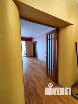 3-к квартира, вторичка, 107м2, 1/9 этаж