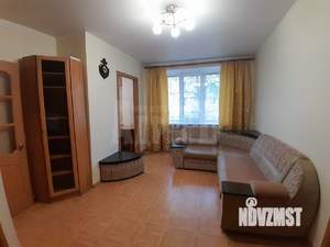 2-к квартира, вторичка, 40м2, 1/4 этаж