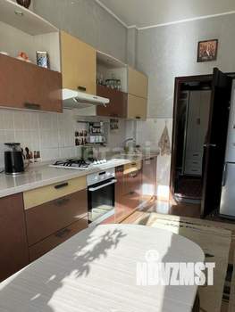 2-к квартира, вторичка, 61м2, 1/3 этаж