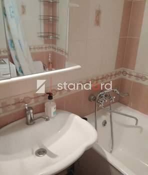 2-к квартира, вторичка, 50м2, 9/9 этаж