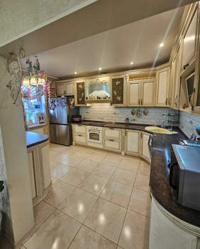 4-к квартира, вторичка, 115м2, 8/17 этаж