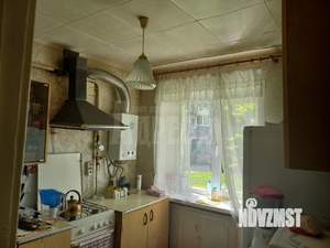 2-к квартира, вторичка, 43м2, 1/4 этаж