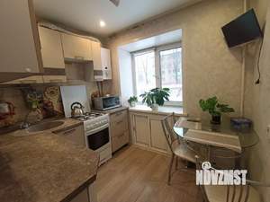 2-к квартира, вторичка, 49м2, 1/4 этаж