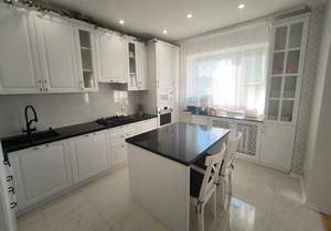 3-к квартира, вторичка, 100м2, 4/10 этаж