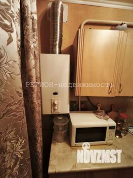 2-к квартира, вторичка, 42м2, 1/4 этаж